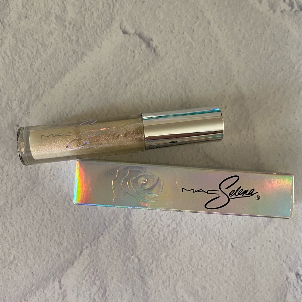 New Selena MAC Lipglass in The Washing Machine